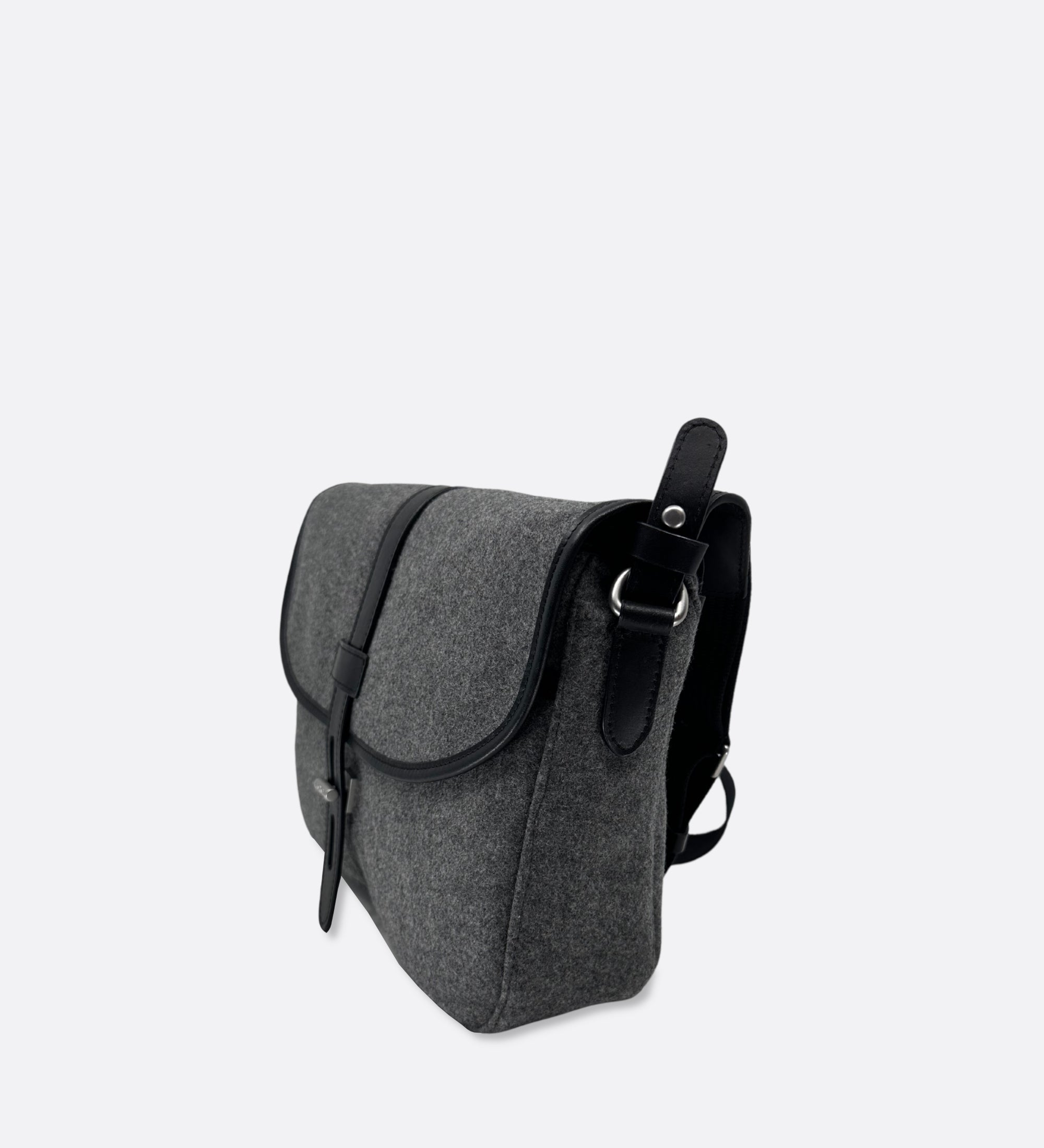 Besace taille M en drap de laine gris, THYRS