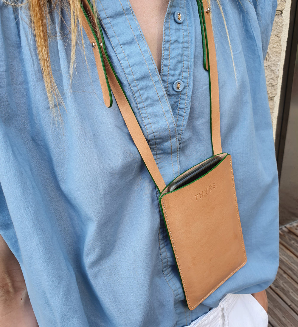 porte téléphone cuir naturel THYRS