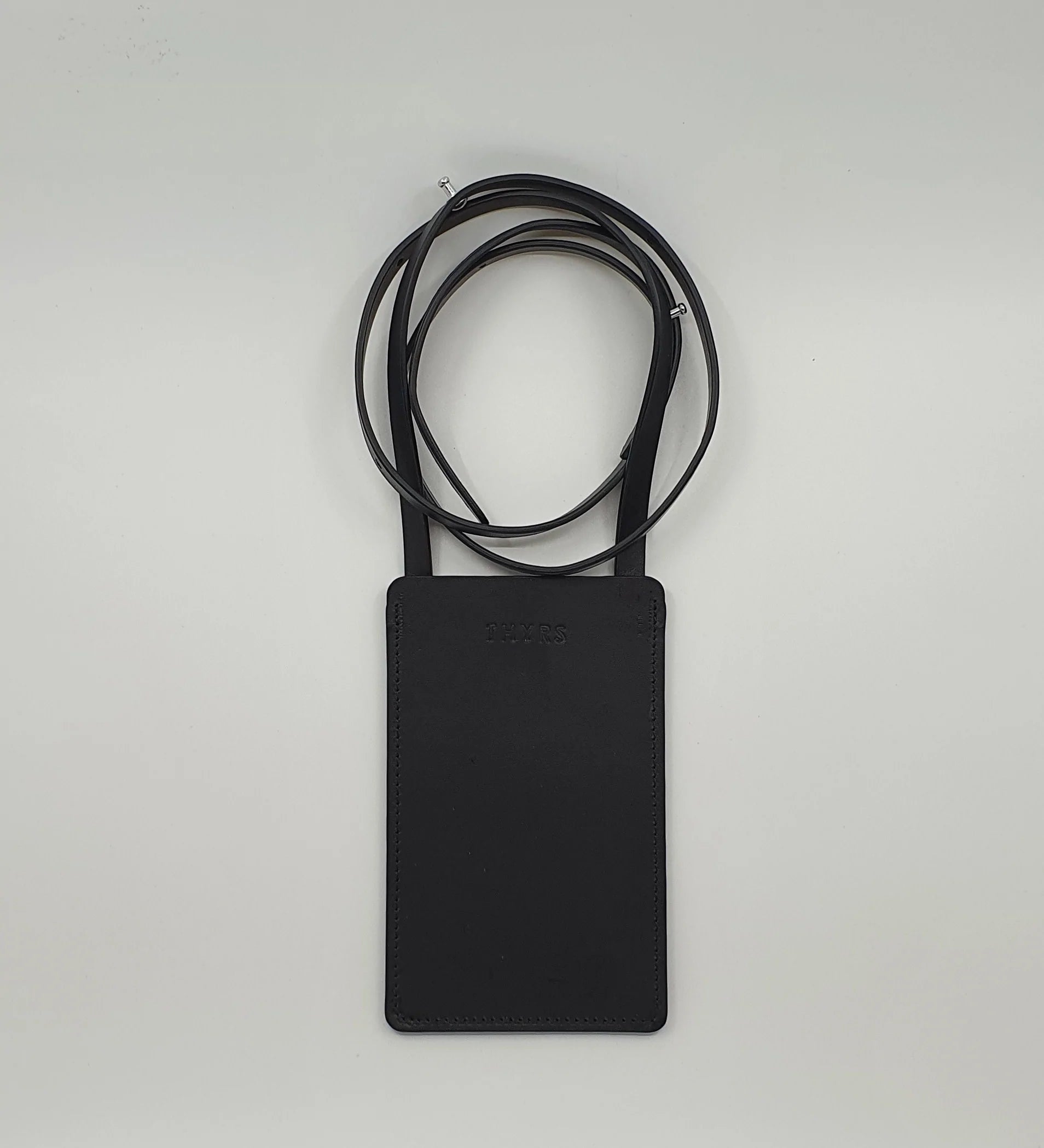 Porte-téléphone noir fabriqué en France THYRS face